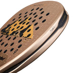 Bullpadel Hack 04 NewGiza LTD 2026 – détail de la face aux pyramides