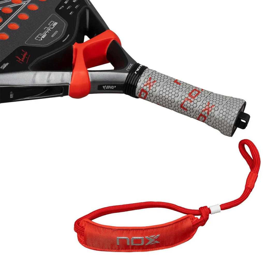 NOX ML10 Ventus Control 3K 2026 Lamperti – détail du manche et de la dragonne
