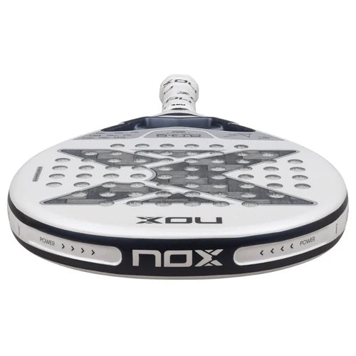 NOX AT10 Luxury Genius 12K Alum Xtrem Lite 2026 — Raquette de padel par Agustín Tapia