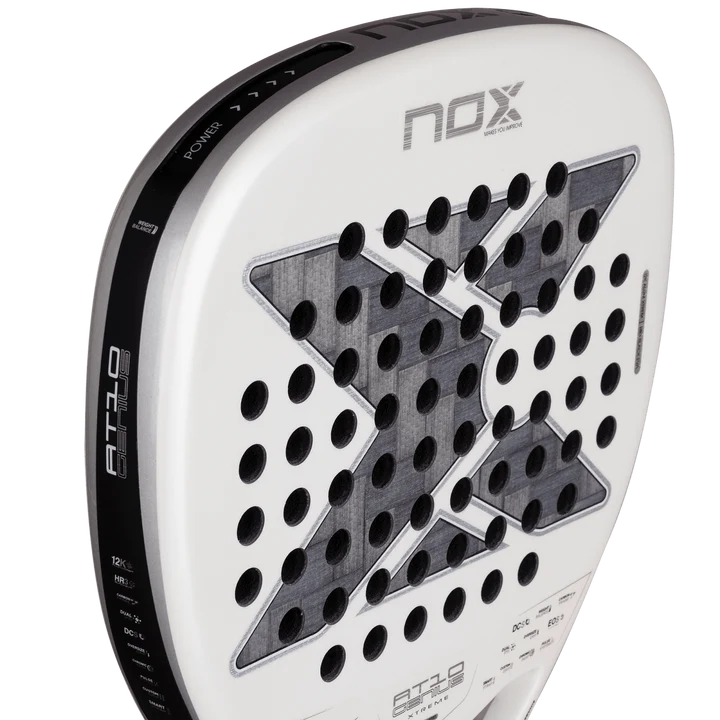 NOX AT10 Luxury Genius Attack 12K Alum Xtrem 2026 – détail de la face carbone 12K Alum Xtrem