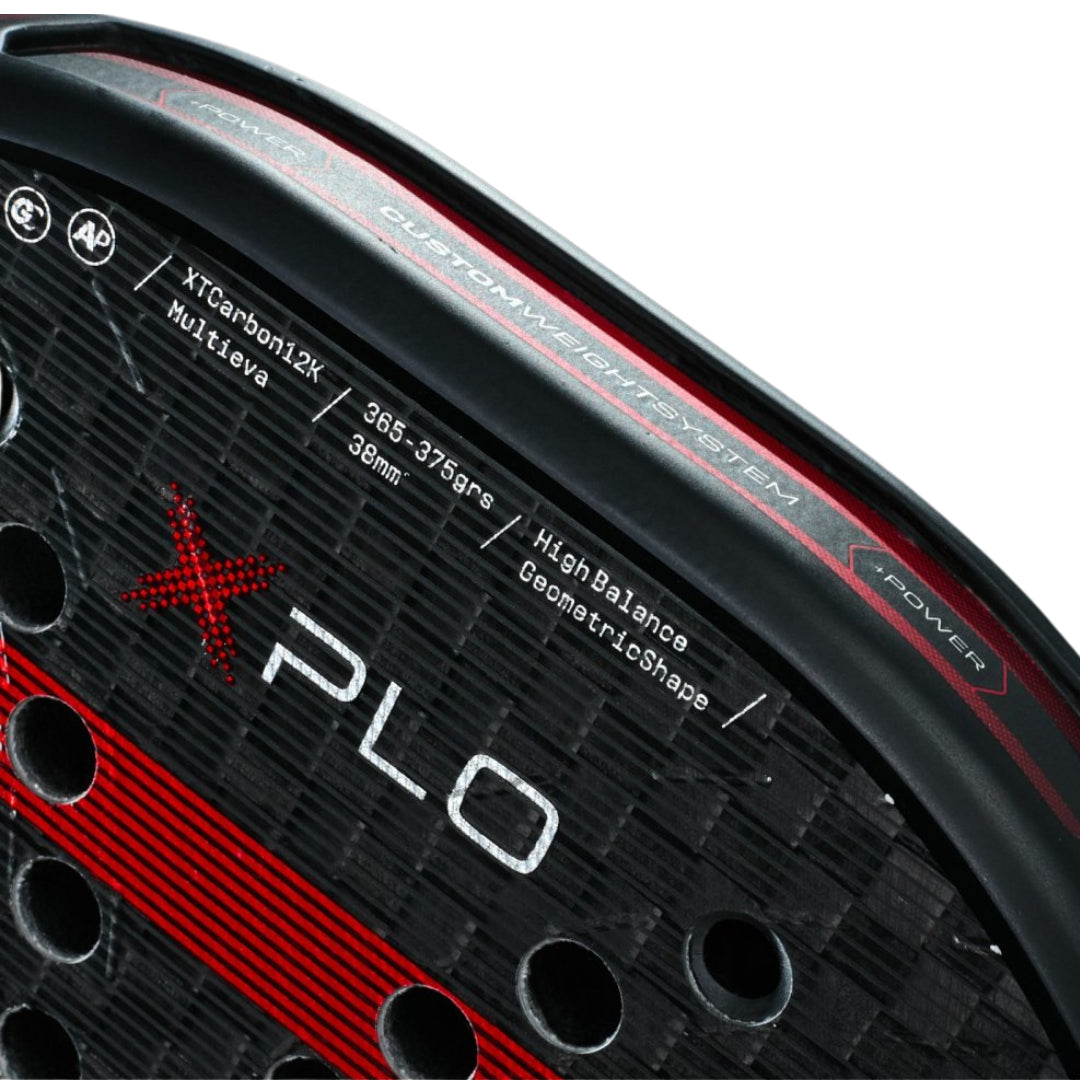Bullpadel XPLO 2025 – détail du cadre et du logo XPLO